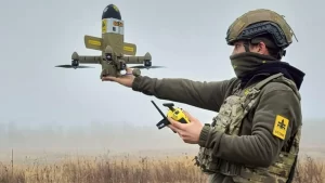 Ucrânia envia militares para o Golfo Pérsico para ensinar defesa contra drones iranianos