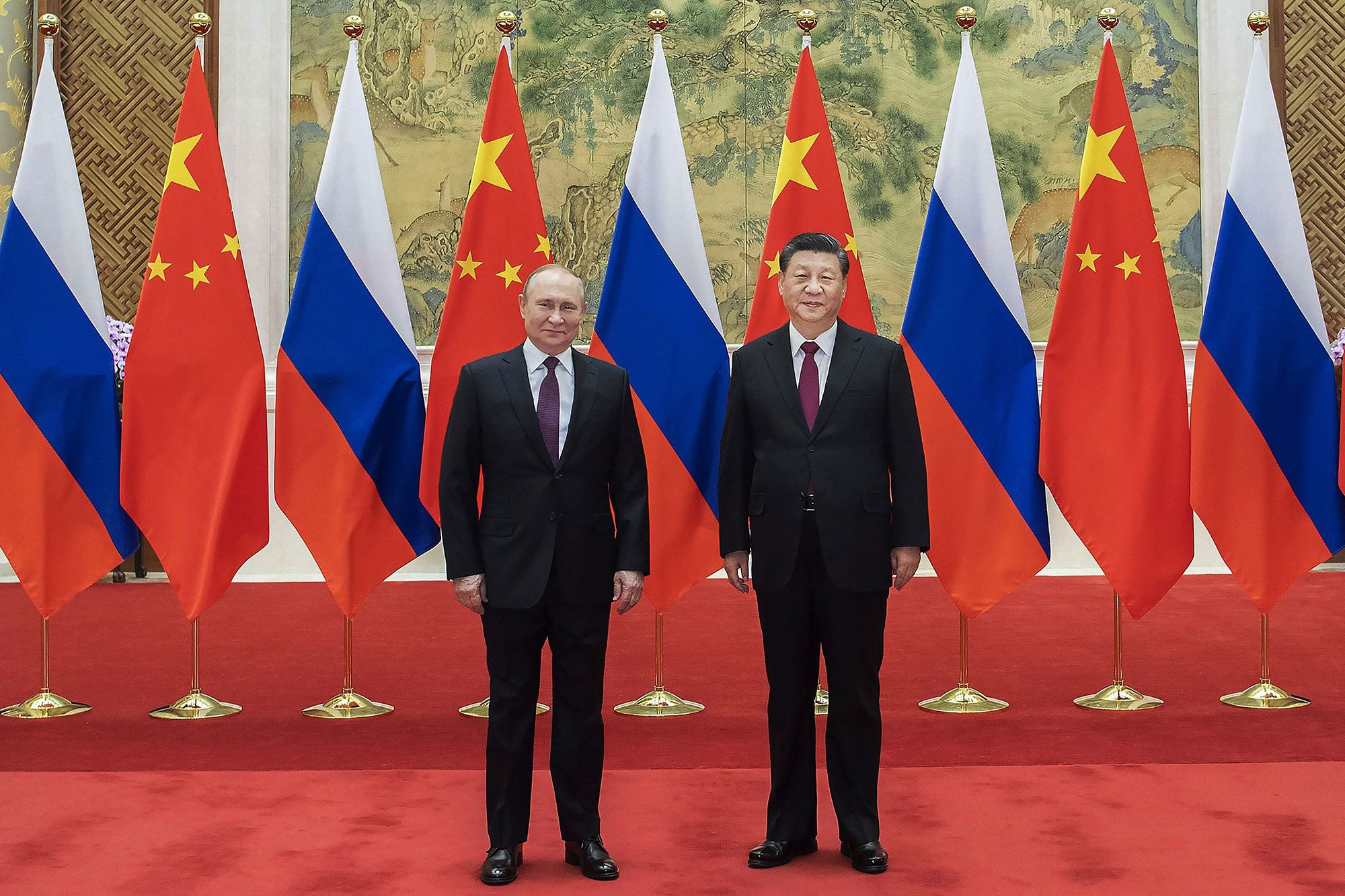 Como Rússia e China estão ajudando o Irã contra EUA e Israel