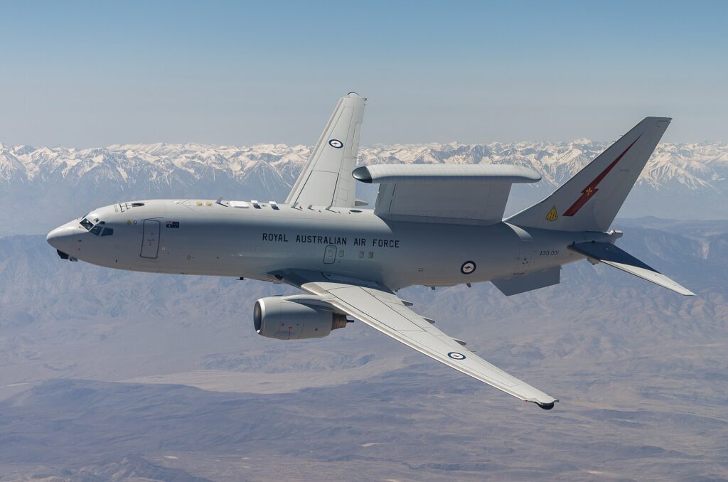 Os EUA perderam seu "olho no céu" no Oriente Médio — e a Rússia pode ter ajudado o Irã a achá-lo 3 E-7A Wedgetail da Força Aérea Australiana em voo sobre o sul da Califórnia, EUA