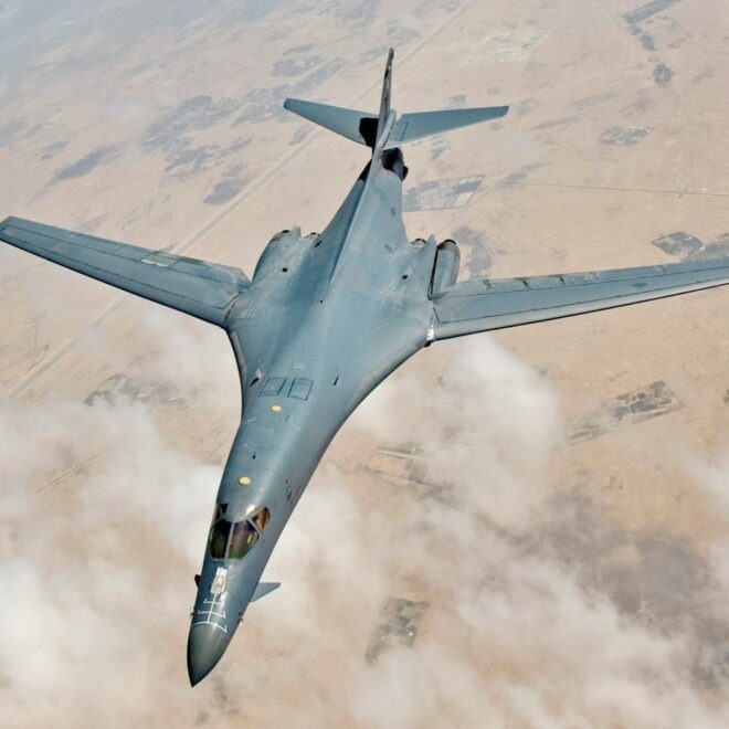 Três aviões, uma guerra: a estratégia dos EUA contra o Irã