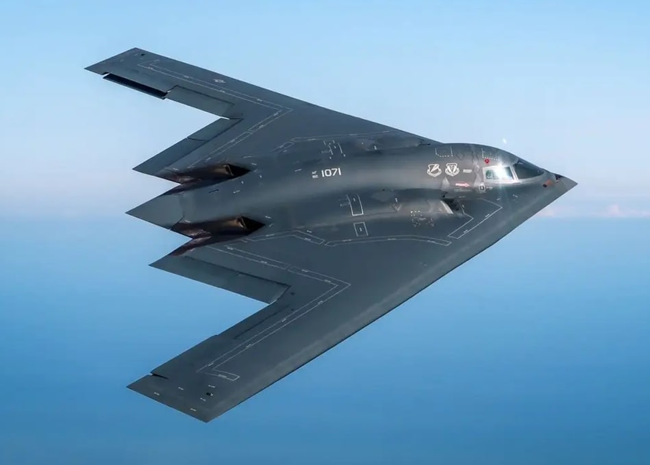 Três aviões, uma guerra: a estratégia dos EUA contra o Irã 2 Bombardeiros furtivos B-2 Spirit em missão de implantação na região do Indo-Pacífico