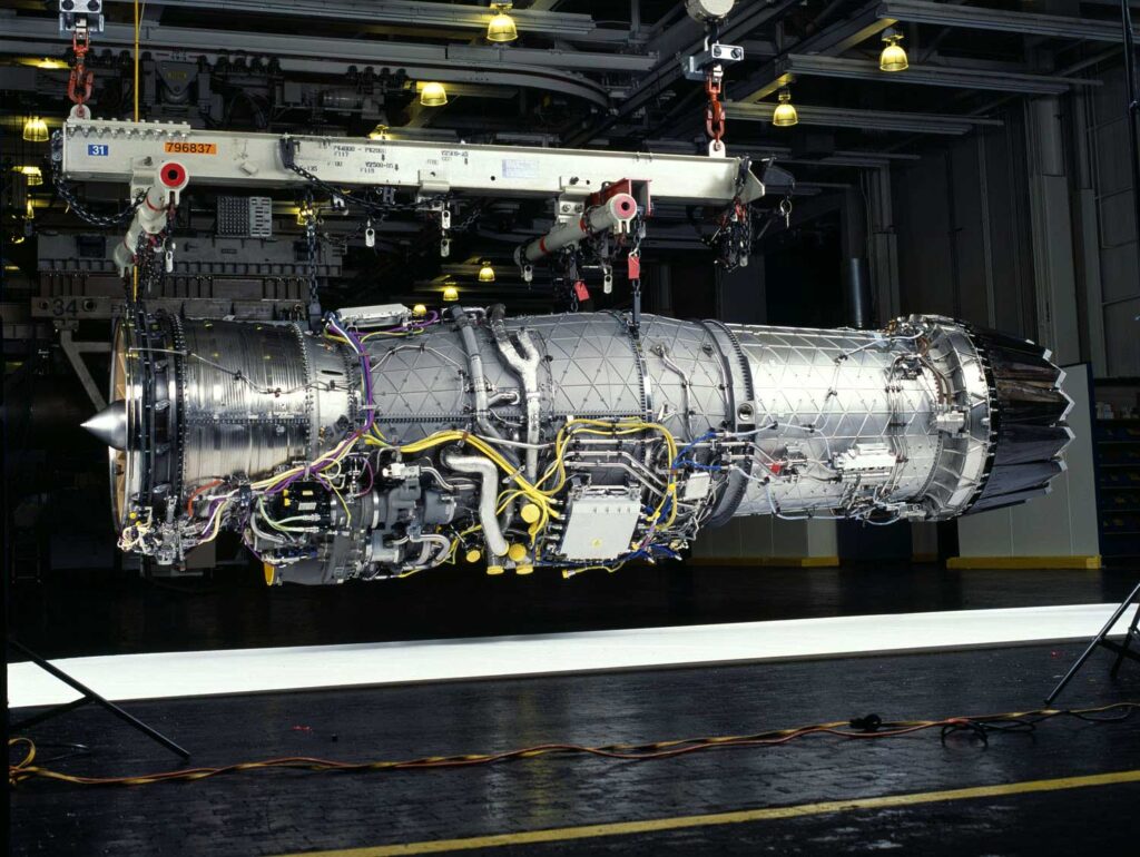 "Míssil de Calor" Iraniano Acerta F-35 de US$ 100 Milhões no Céu do Irã 2 Motor F135 na fase SDD do programa JSF, mostrando detalhes técnicos do propulsor