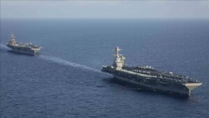 Estados Unidos Posicionam Três Porta-Aviões no Oriente Médio em Demonstração de Força