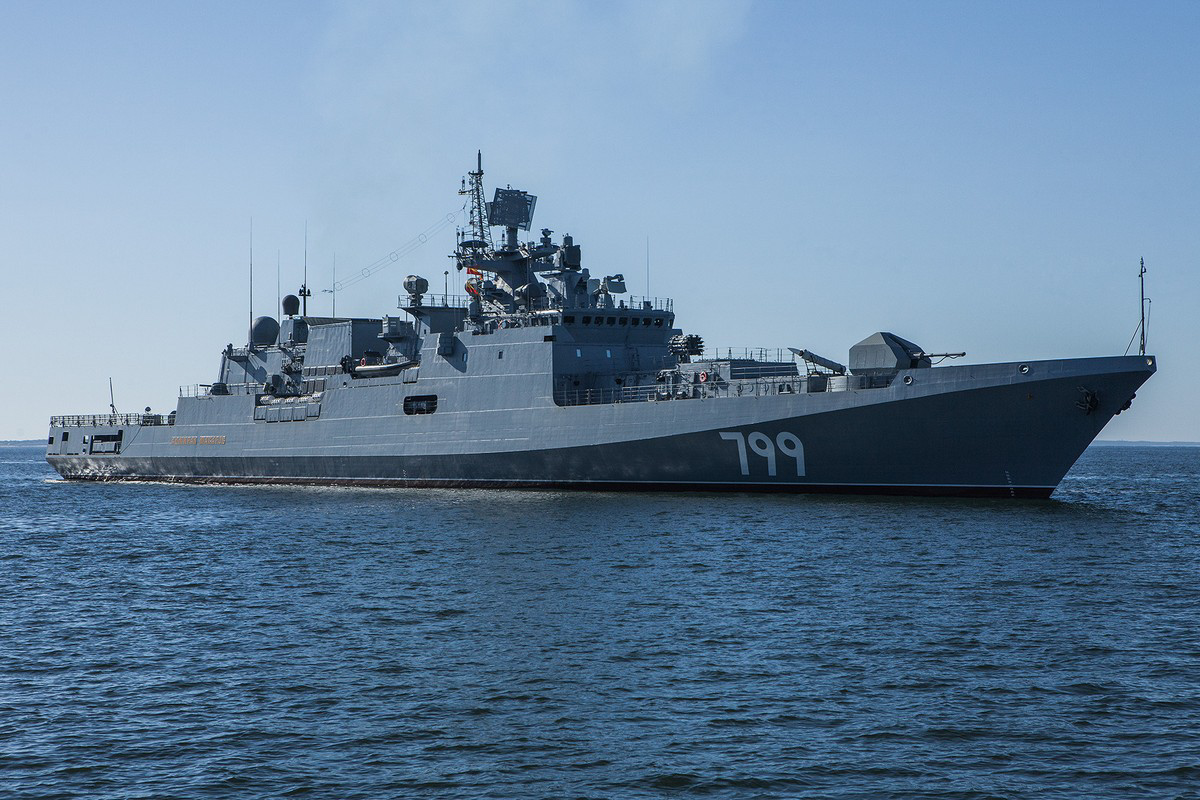 Ucrânia ataca a Rússia e o estrago foi tão grande que a NASA detectou do espaço 5 Fragata russa Admiral Makarov.