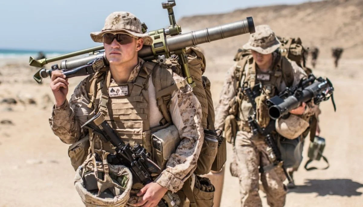 Os EUA vão invadir o Irã? A resposta é mais complicada do que parece 1 Tensão entre EUA e Irã: possibilidade de invasão militar analisada em contexto geopolítico