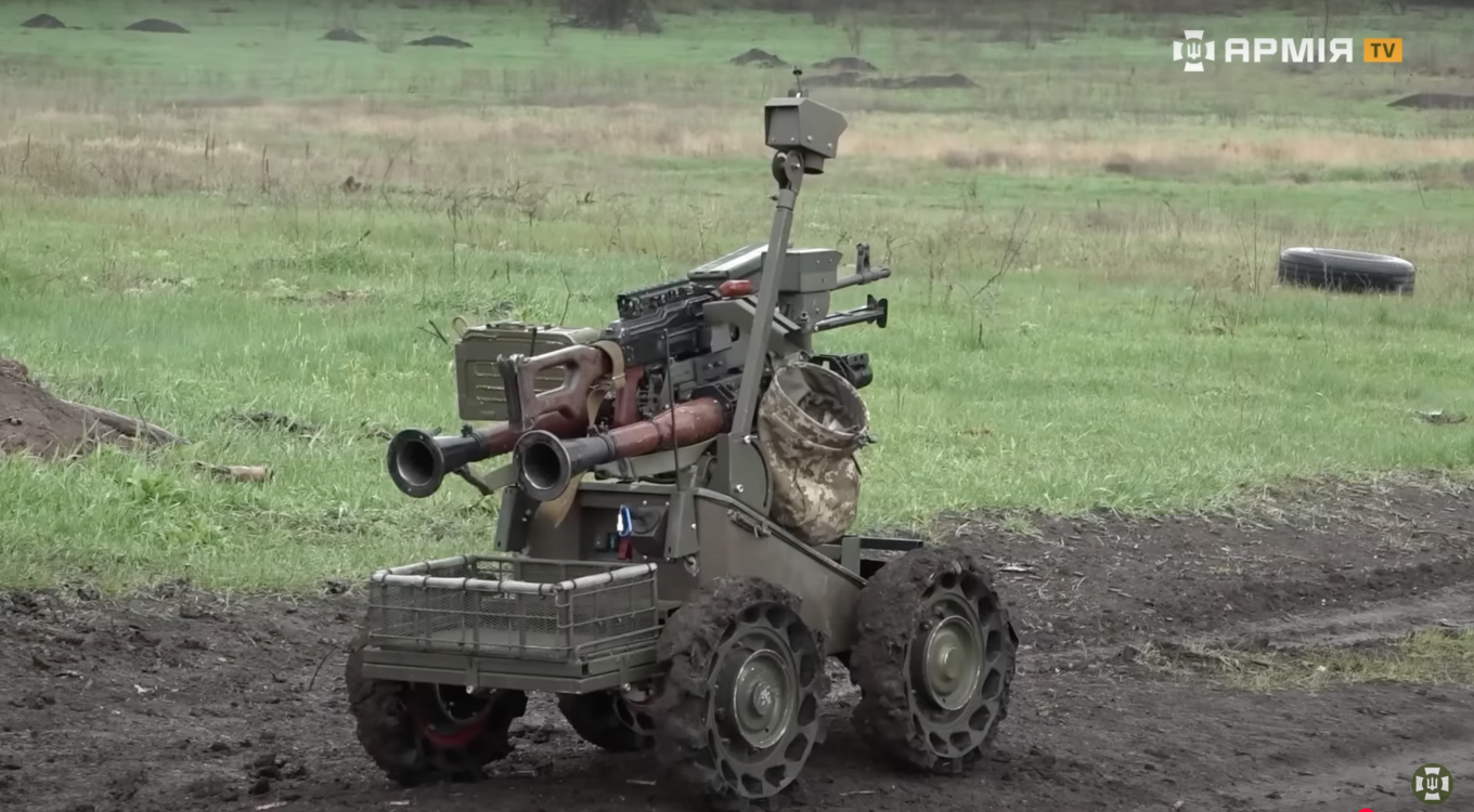 Robôs ucranianos acabam de conquistar uma trincheira russa. Sem um único soldado 2 Veículo terrestre não tripulado “Gnom”, das Forças Armadas da Ucrânia. Créditos: Army TV.