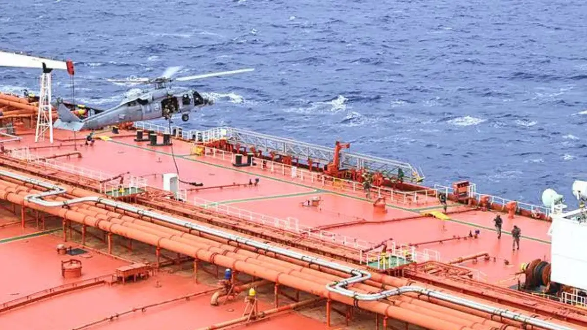 Marinha americana interdita o petroleiro iraniano sancionado M/T Tifani com destino à China (21 de abril de 2026).