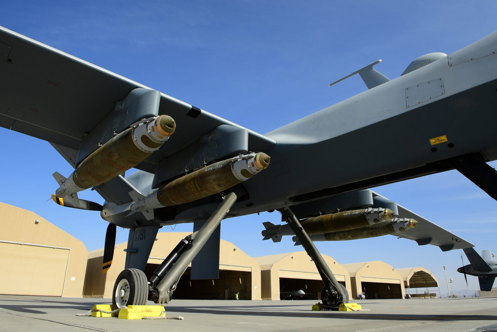 Ucrânia agora tem sua própria bomba planadora: conheça a Vyrivniuvach 3 Um drone MQ-9 Reaper da Força Aérea dos Estados Unidos, pertencente ao 62º Esquadrão Expedicionário de Reconhecimento, aparec