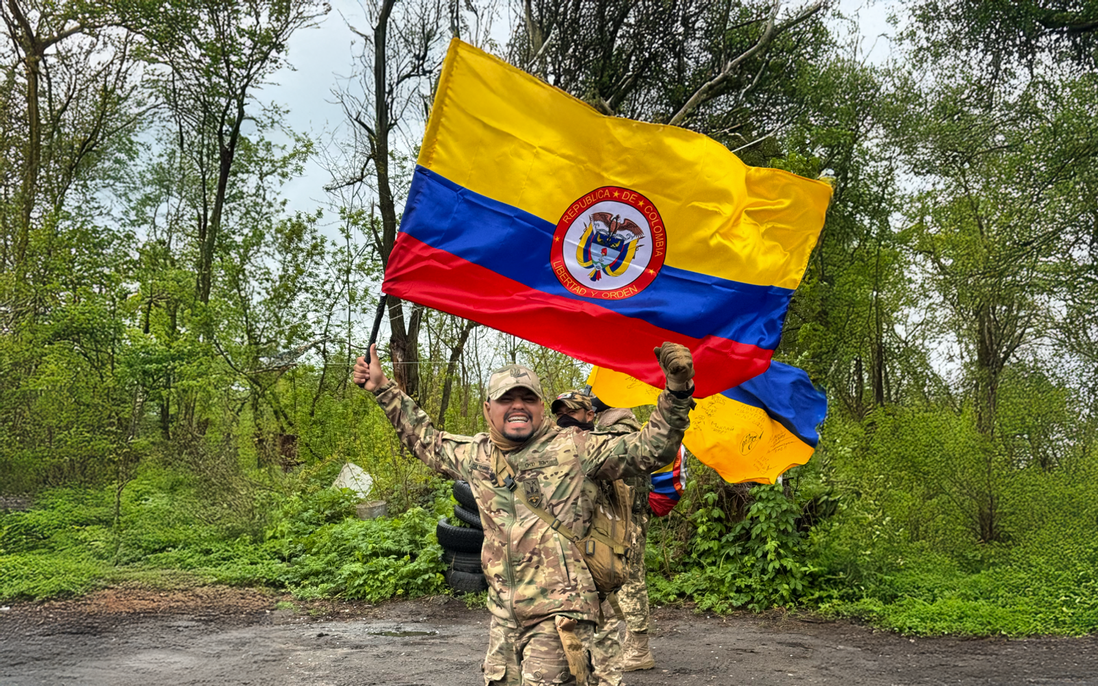 Como a Colômbia virou o maior fornecedor de soldados estrangeiros à Ucrânia 3 Jhoe Manuel Almanza, conhecido pelo codinome “Dragon”, é um soldado colombiano que luta ao lado da Ucrânia.Crédito: Jhoe Manu